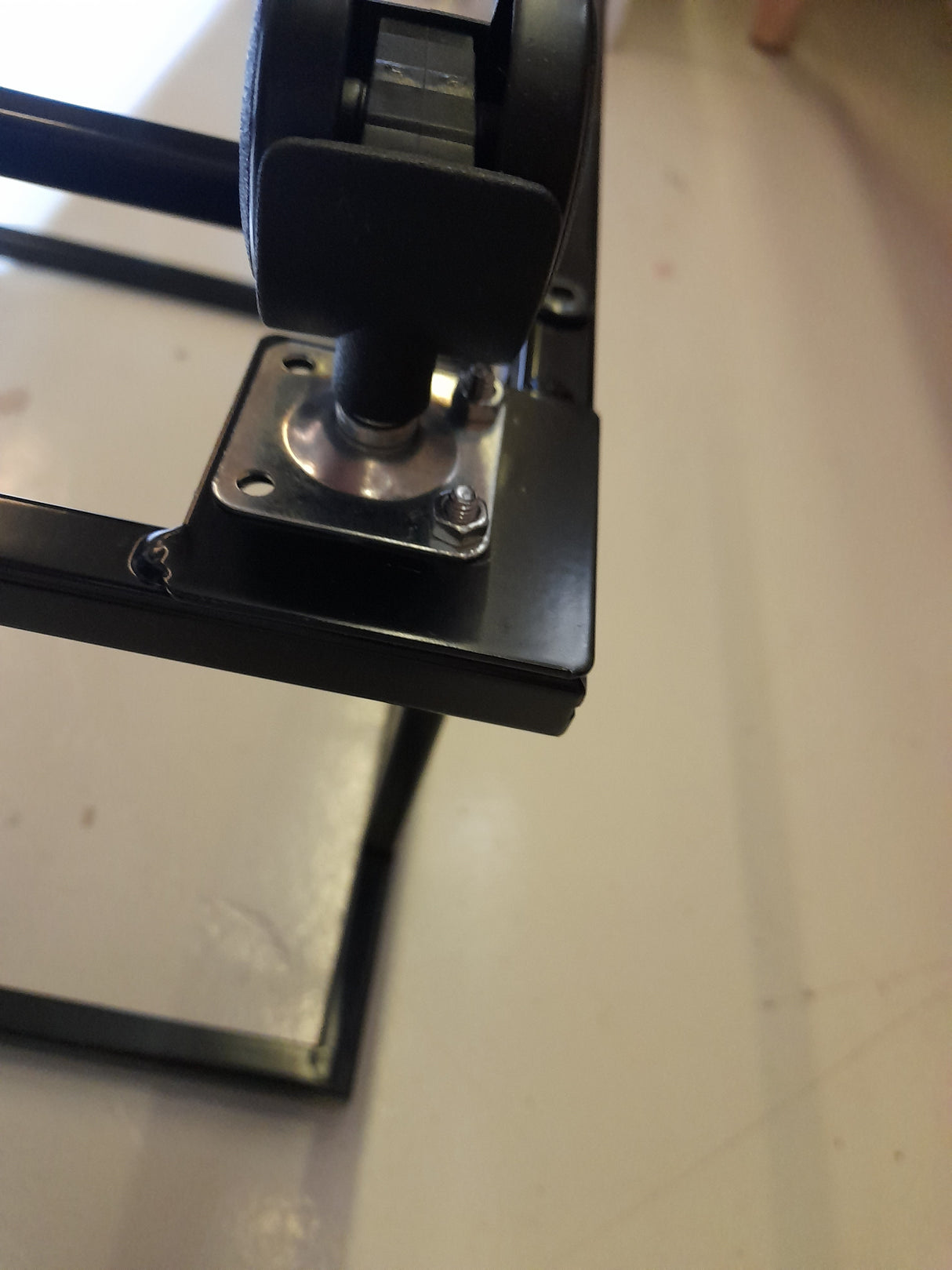 DEMOVARE - Studio 57 Vinylpladeholder på hjul (Sort)