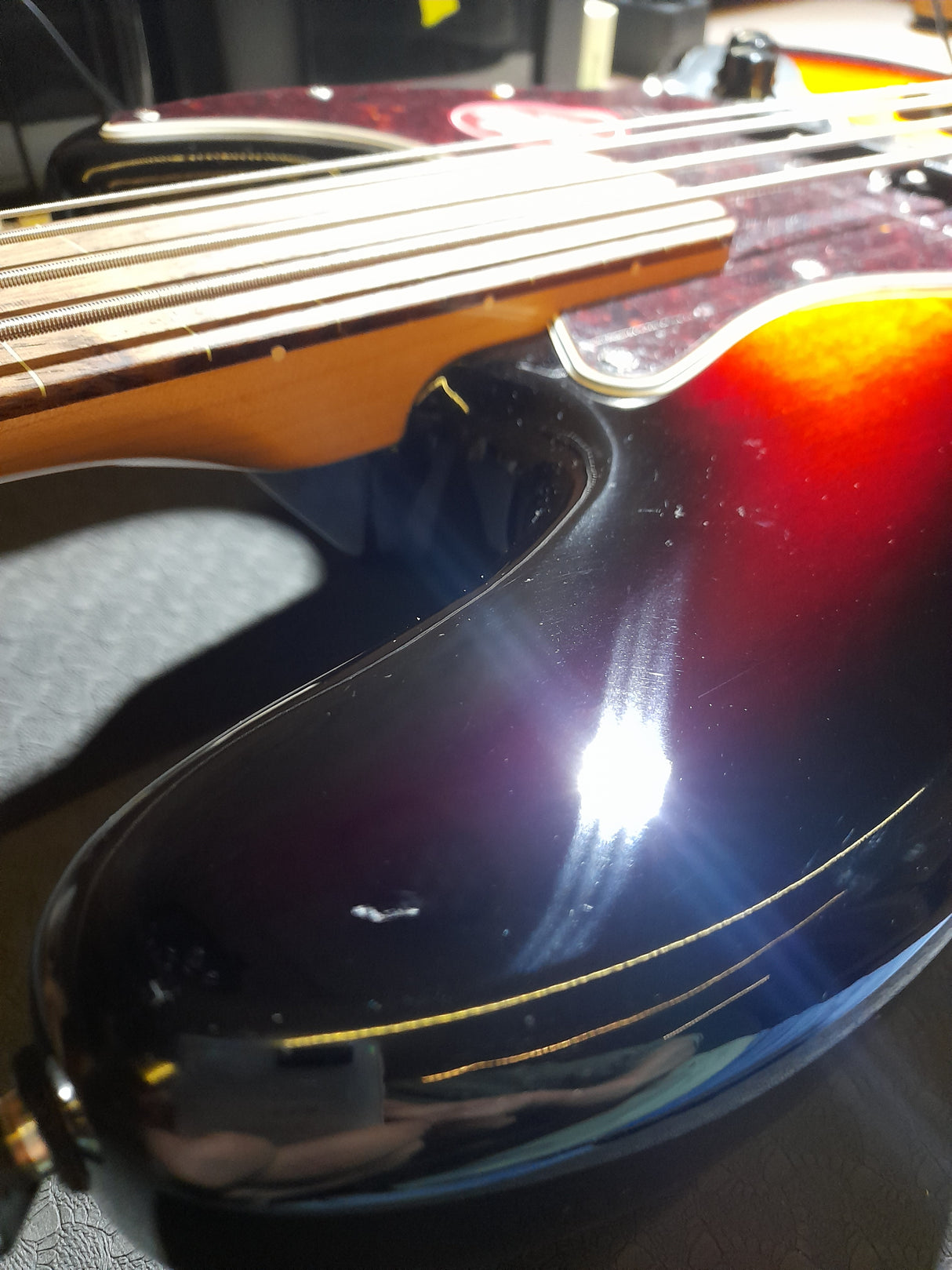 RETURVARE - Fender Squier Classic Vibe '60s Jazz El-Bas Fretless (Sunburst)