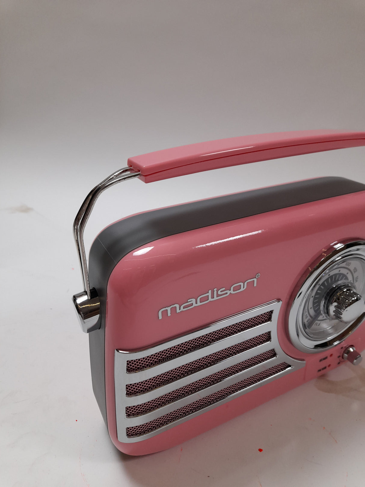 RETURVARE - Madison Retro Radio m. Bluetooth og FM (Pink)
