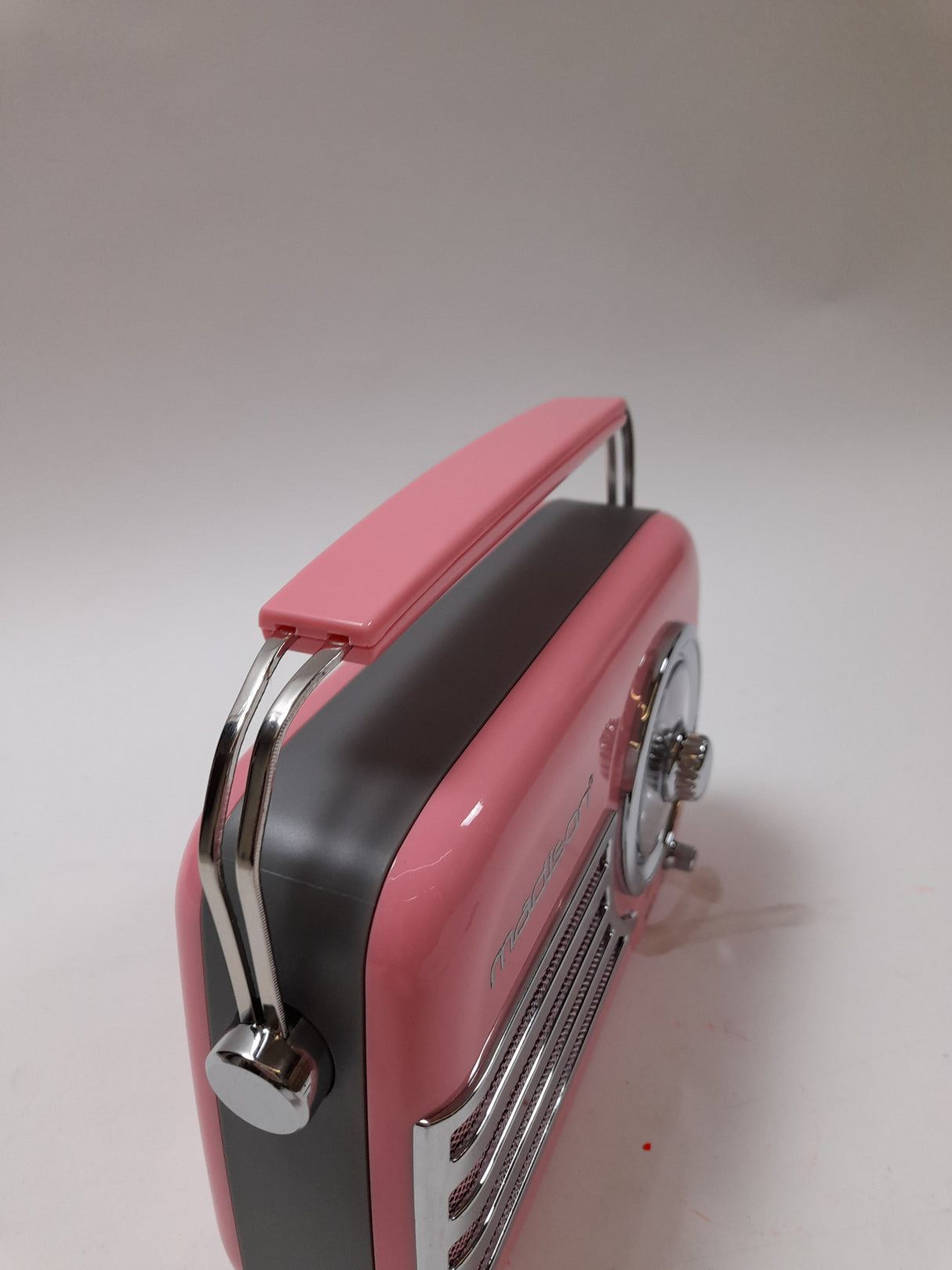 RETURVARE - Madison Retro Radio m. Bluetooth og FM (Pink)