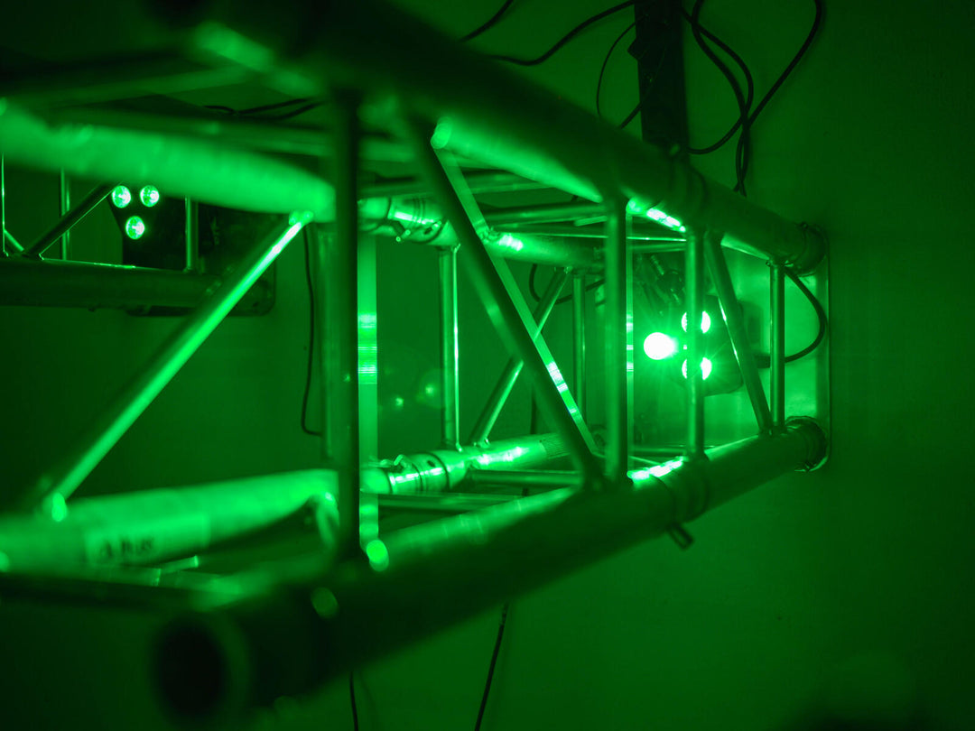 Eurolite LED TL-3 RGB+UV Trusslight