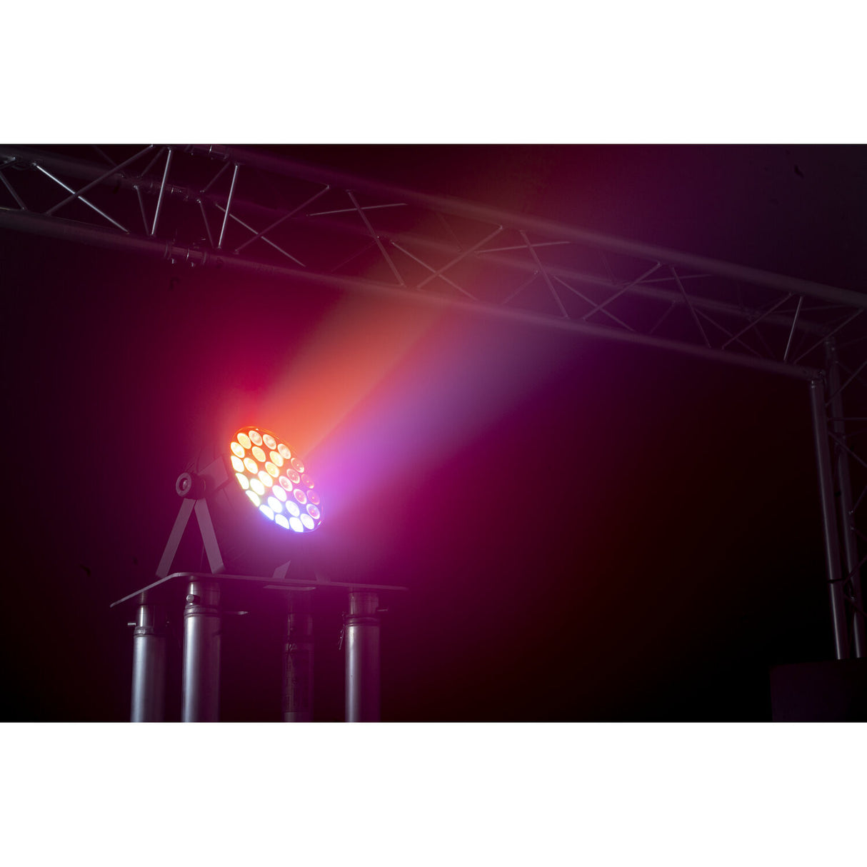 AFX RGBW Led Par m. Zoom (28x10W)