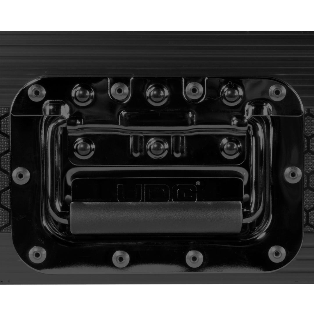 UDG Ultimate Flight Case NI Kontrol S2 MK3 Sort Plus (L)
