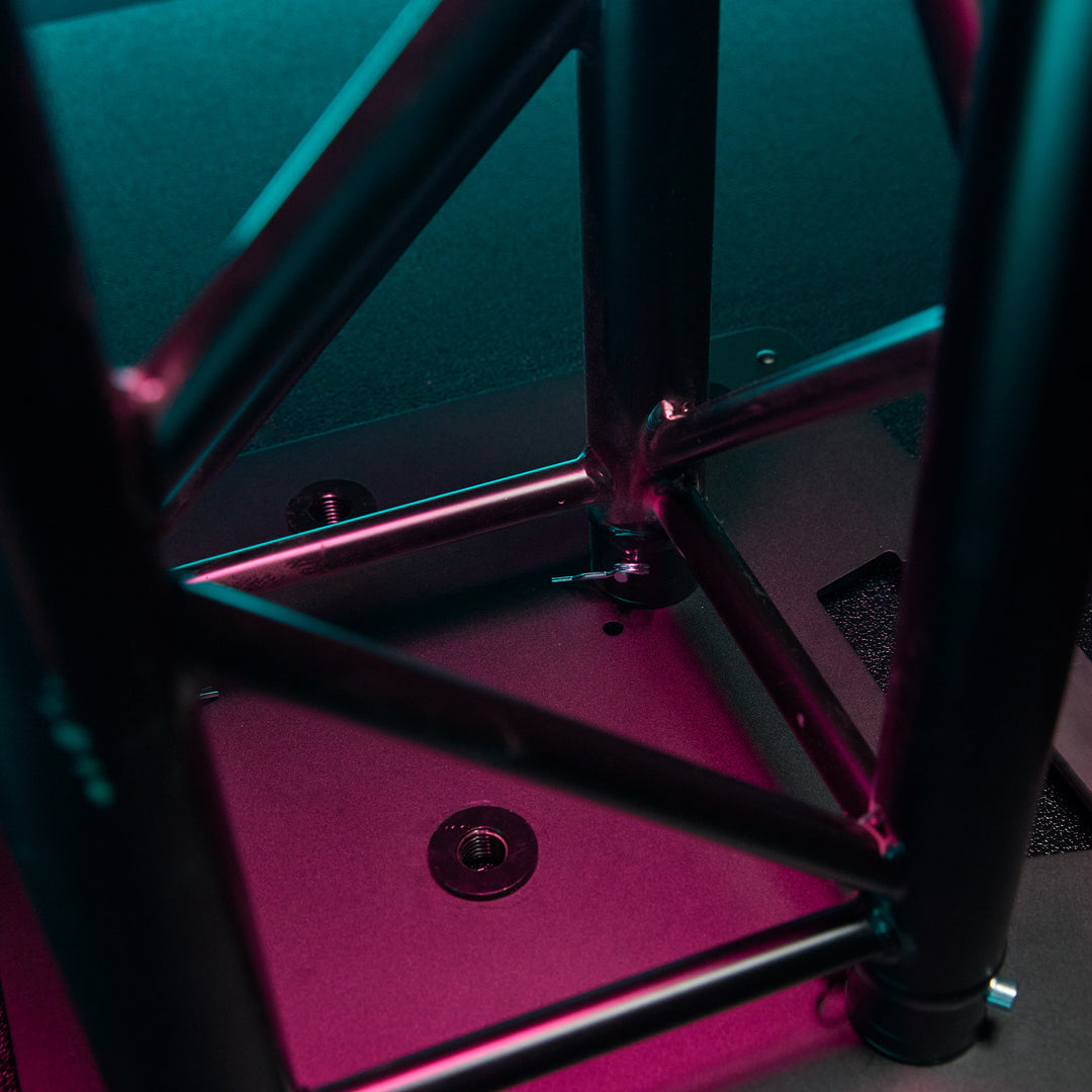Gravity TWB 431 T B - Multifunktionel firkantet stål-tourbase med mulighed for trussmontering