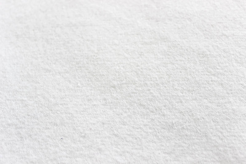 Molton Bagtæppe m. Øjer (Hvid)