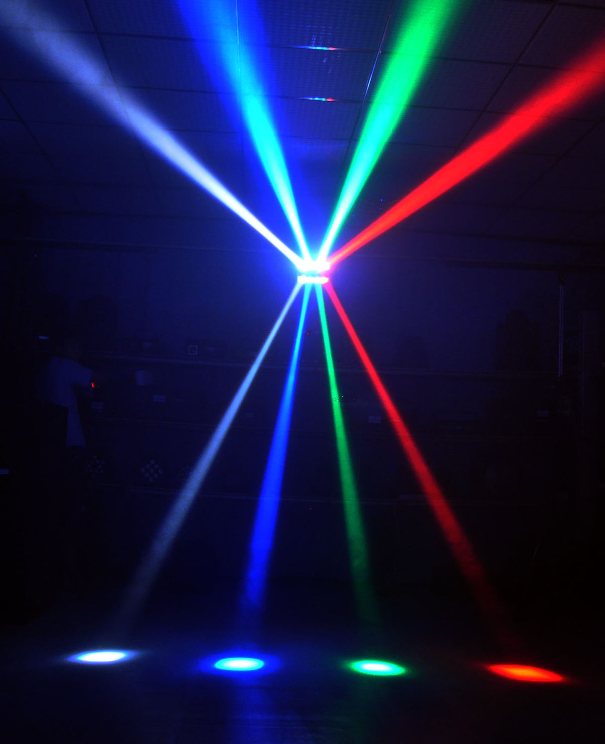 Ibiza Mini Spider Lyseffekt (RGBW)