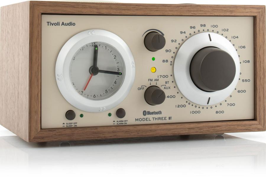 Tivoli Audio MODEL Three Minianlæg m. Bluetooth og USB (Valnød, Beige)