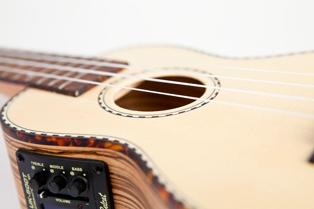 Reno RU210E Sopran Ukulele m. Pickup og Tuner (Natur)