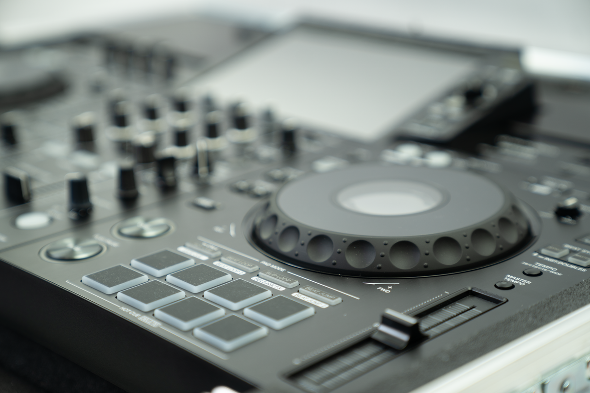 Pioneer DJ XDJ-RX3 Bundle