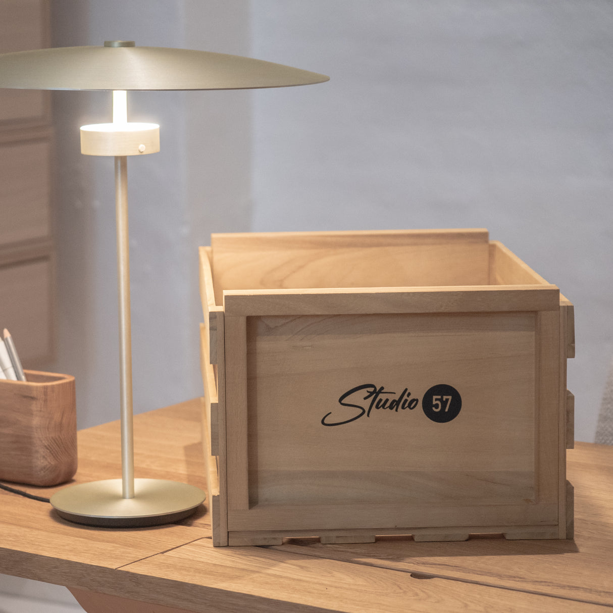 Studio 57 Pladekasse til LP plader (Lyst træ)