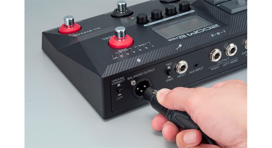 Zoom B2 FOUR Bas Multieffekt