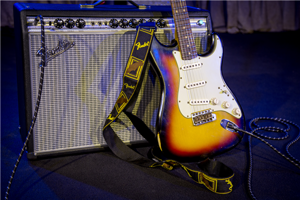 Fender 2" Guitarrem
