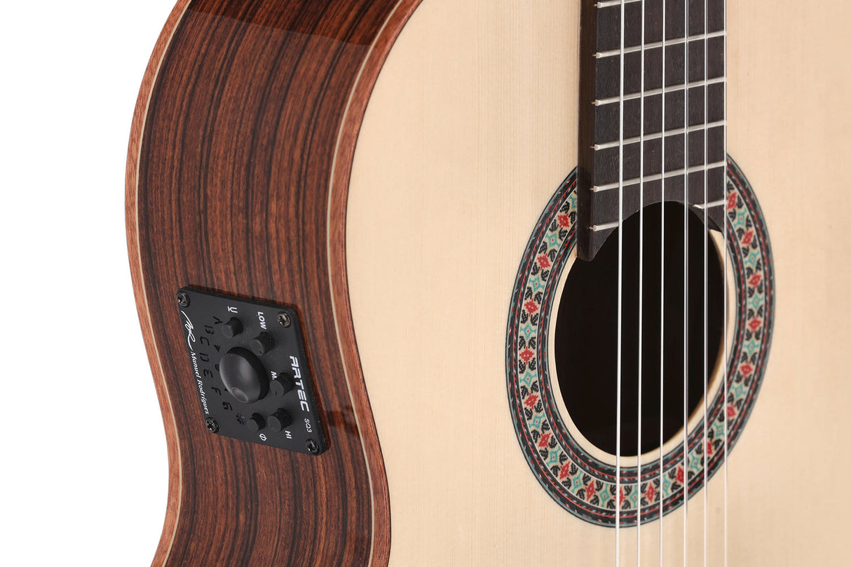 Manuel Rodriguez ACADEMIA Series Santos Pavo Real - E-Acoustic Spruce/Santos (EX-SS-EA gloss)