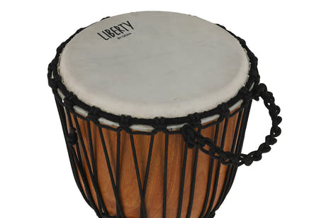 GEWA Liberty Series djembe Supertone 10" i mahogni med gedeskind