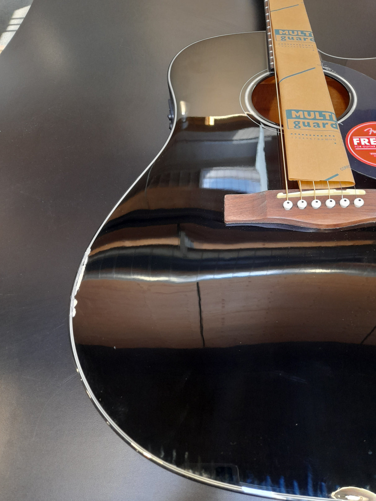 RETURVARE - Fender CD-60SCE Dreadnought Western Guitar (Sort)