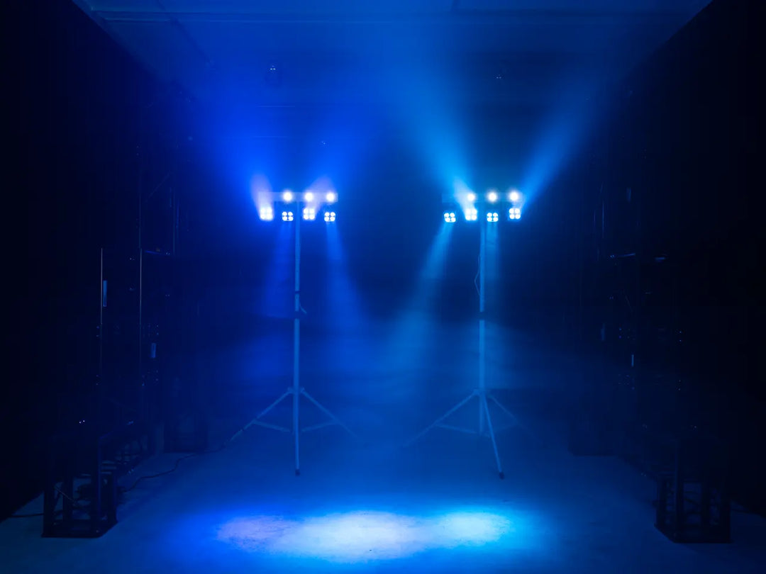 EUROLITE Set LED KLS-180 hvid + BS-2 EU højttalerstativer i hvid