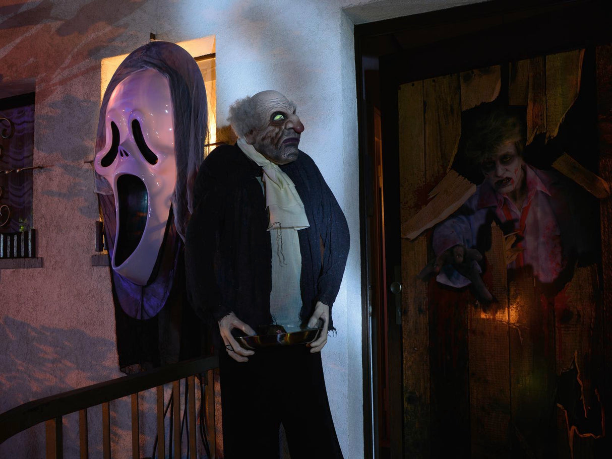 Halloween zombiebutler