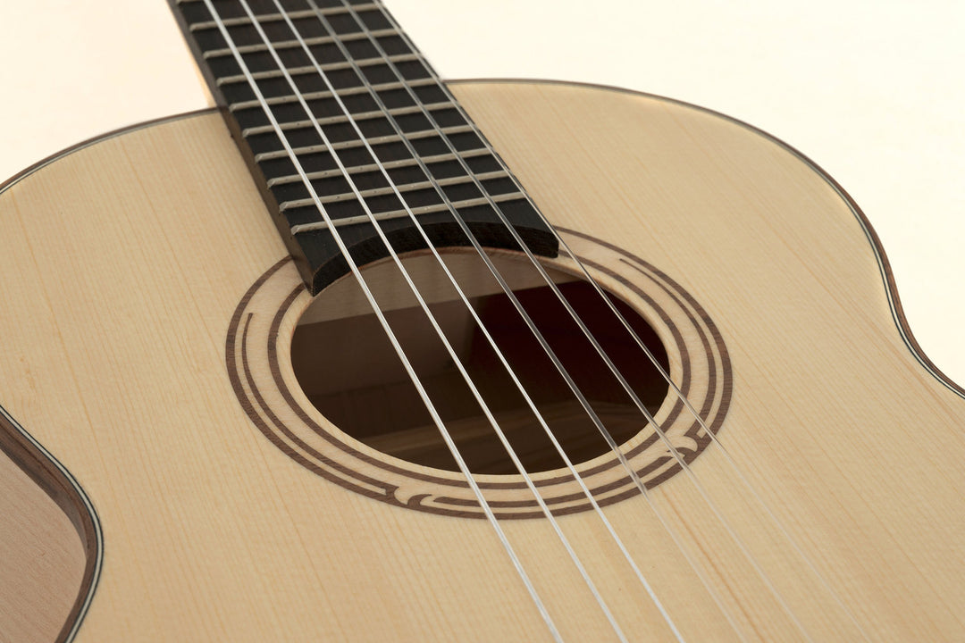 GEWA Classical guitar Pro Natura Silver Solid Spruce / Maple - 1/4 size