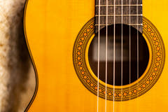 Yamaha CGX122MS Klassisk Spansk Guitar (Spruce Natural)