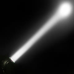 Cameo MOVO BEAM Z100 - Beam-moving head med ubegrænset rotation, LED-ring og zoom