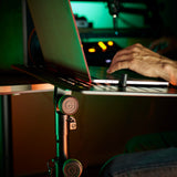 Gravity LTS T 02 B - Universelt laptopstativ med justerbare holdepinde og stålbase, sort