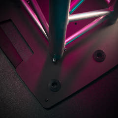 Gravity TWB 431 T B - Multifunktionel firkantet stål-tourbase med mulighed for trussmontering