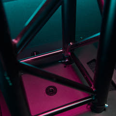 Gravity TWB 431 T B - Multifunktionel firkantet stål-tourbase med mulighed for trussmontering