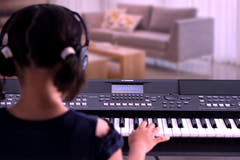 Yamaha PSR-SX600 Keyboard (Sort)