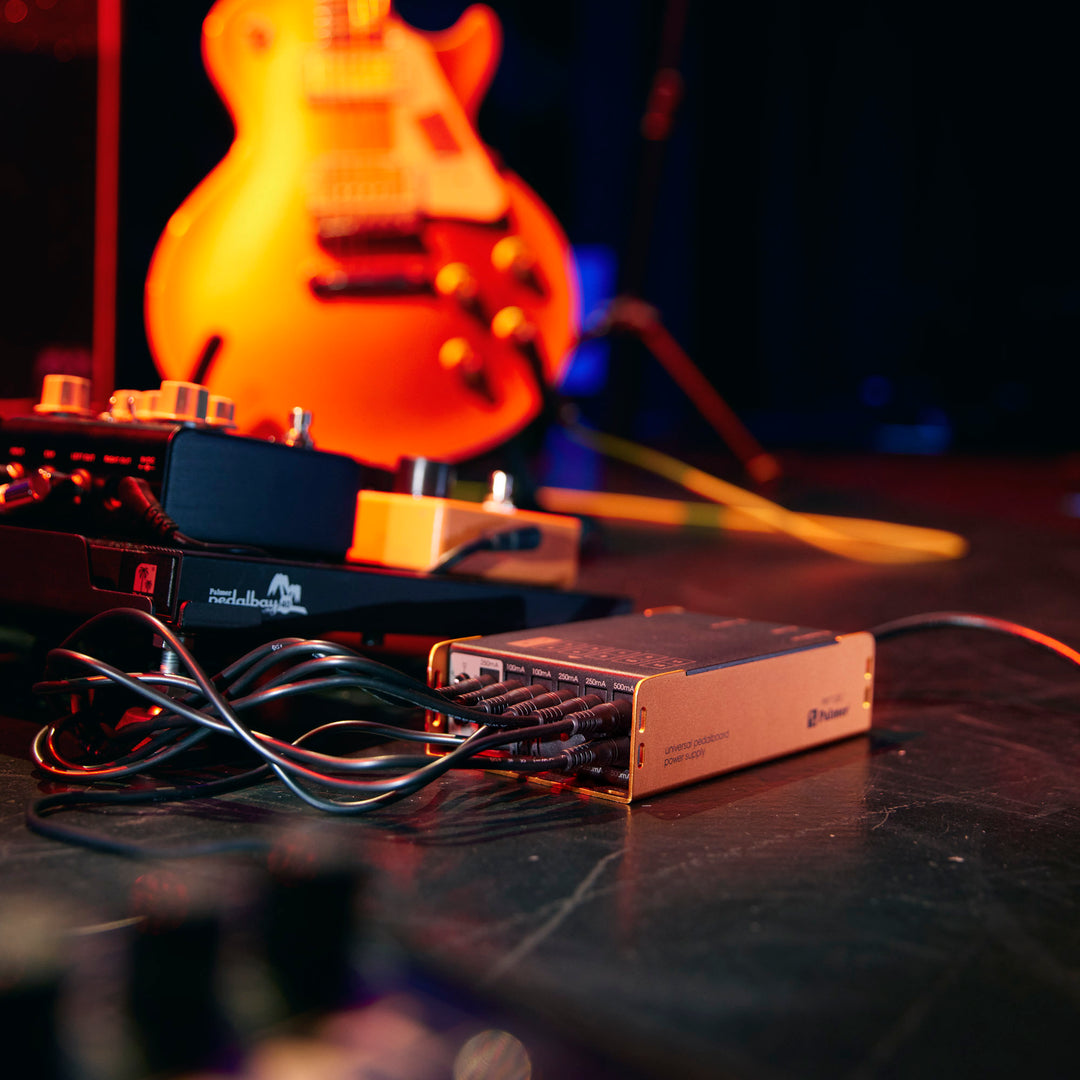 Palmer PWT 12 IEC - Universal strømforsyning til pedalboard med USB