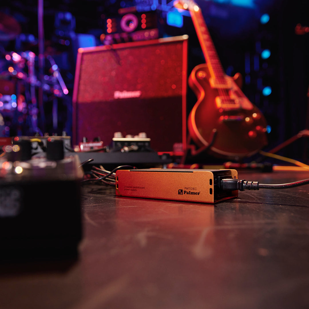 Palmer PWT 12 IEC - Universal strømforsyning til pedalboard med USB