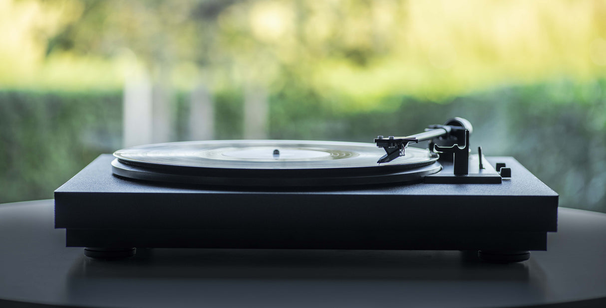 Pro-Ject A1 OM10 Pladespiller (Sort)