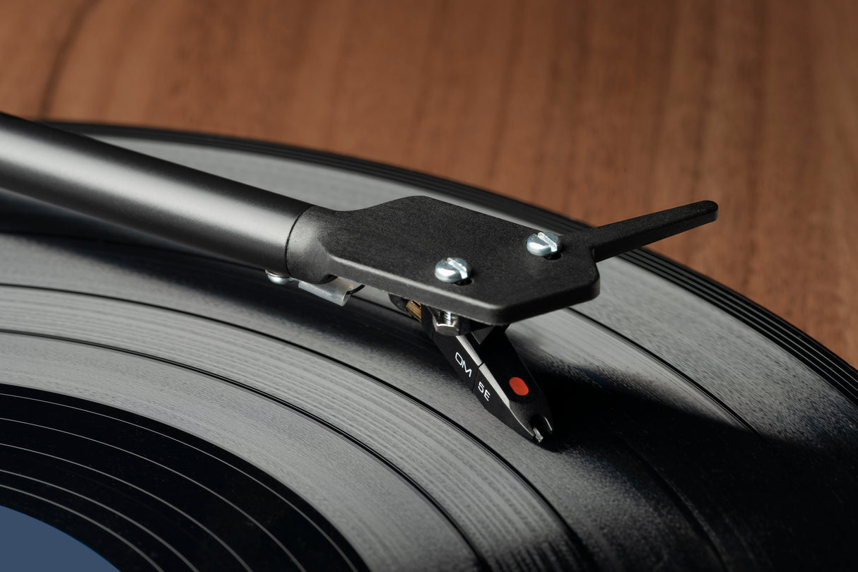 Pro-Ject E1 BT AT3600L Pladespiller (Valnød)