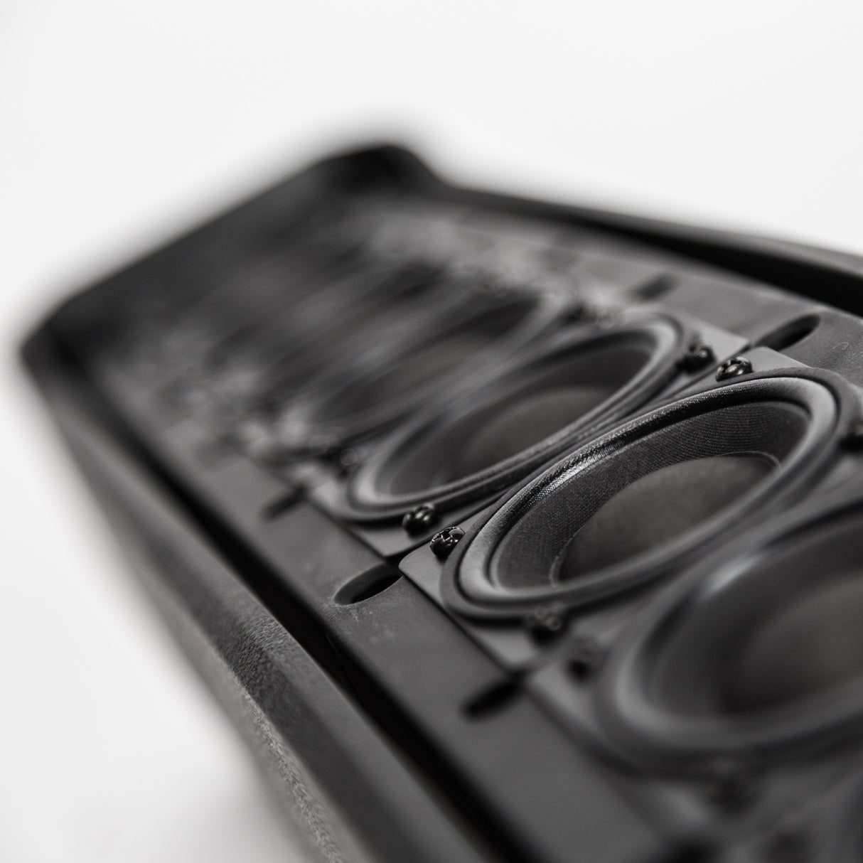 RCF EVOX J8 højttaler system 1 aktiv Sub/1 passiv top HVID
