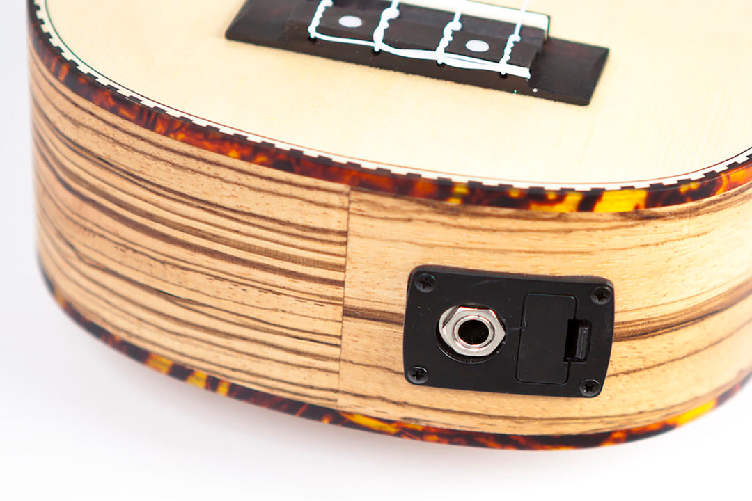 Reno RU210E Sopran Ukulele m. Pickup og Tuner (Natur)