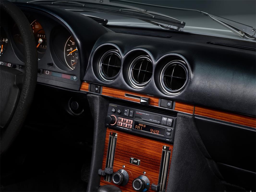 Pioneer SXT-C10PS Retro Bilradio m. DAB+ og Bluetooth