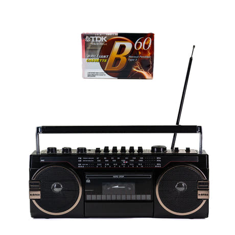 Studio 57 - Kassetteafspiller m. FM & Bluetooth, Sort + Kassettebånd