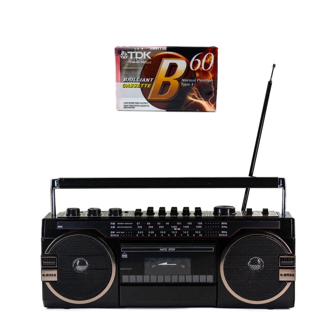 Studio 57 - Kassetteafspiller m. FM & Bluetooth, Sort + Kassettebånd