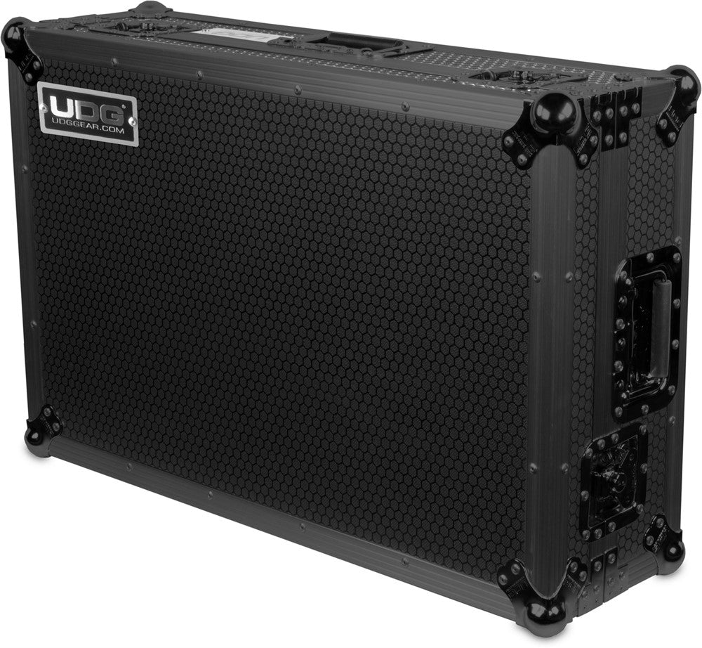 UDG Ultimate Flight Case Denon SC Live 2 Blk Plus (W)