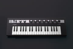 Yamaha Reface CP Keyboard (Sort)